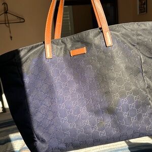 -    GUCCI  Canvas shoulder tote bag Authentic
